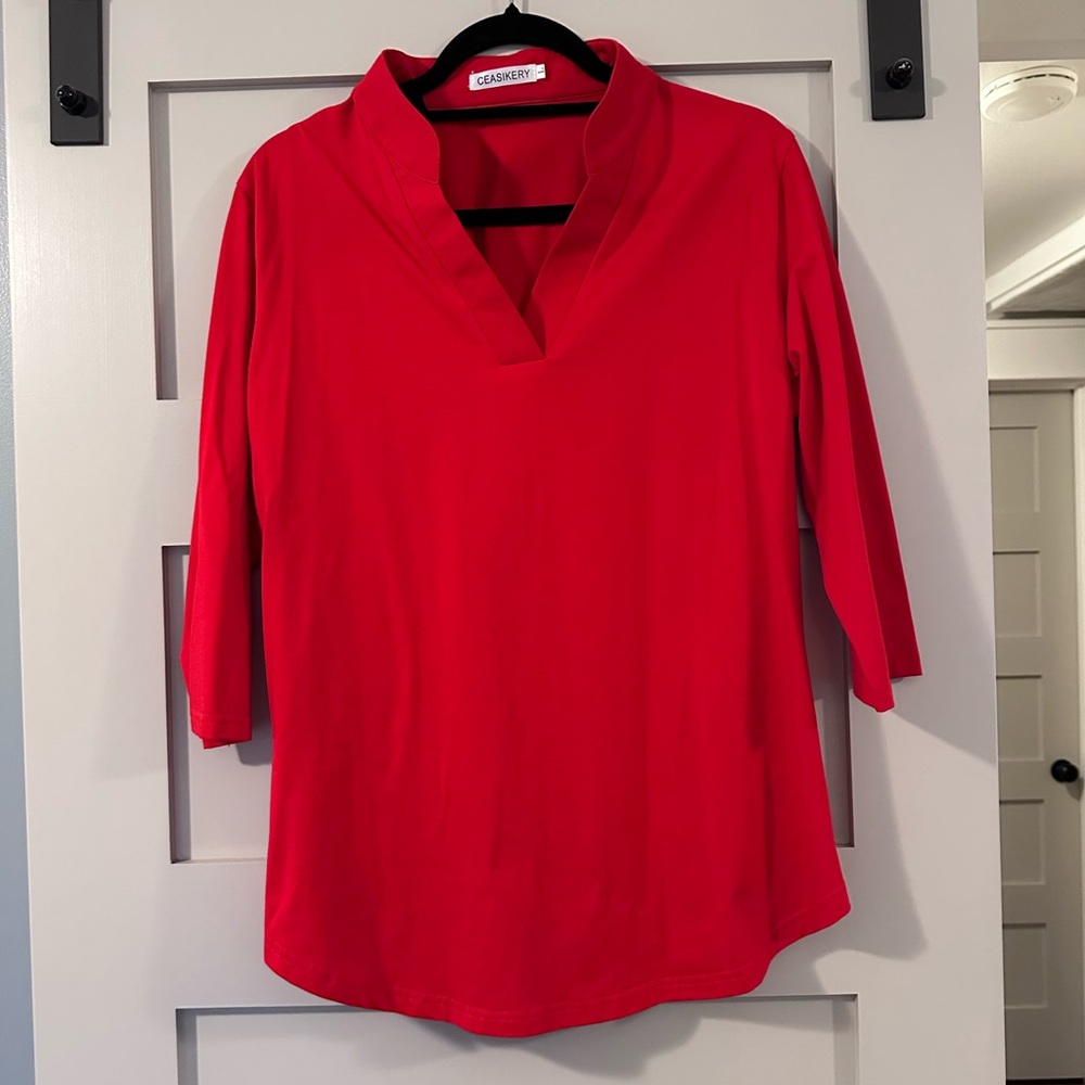 Ceasikery 3/4 Sleeve V-Neck Notch Neckline Top